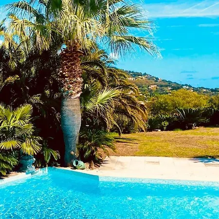 Charming With Pool Casa de Férias Hyères